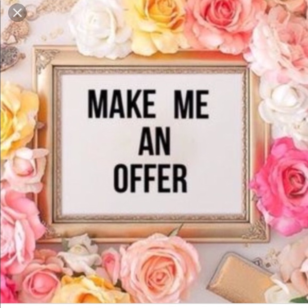 Make me an offer! ❤️❤️💙🌺✨